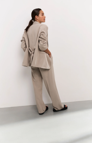  HUMUS BEIGE